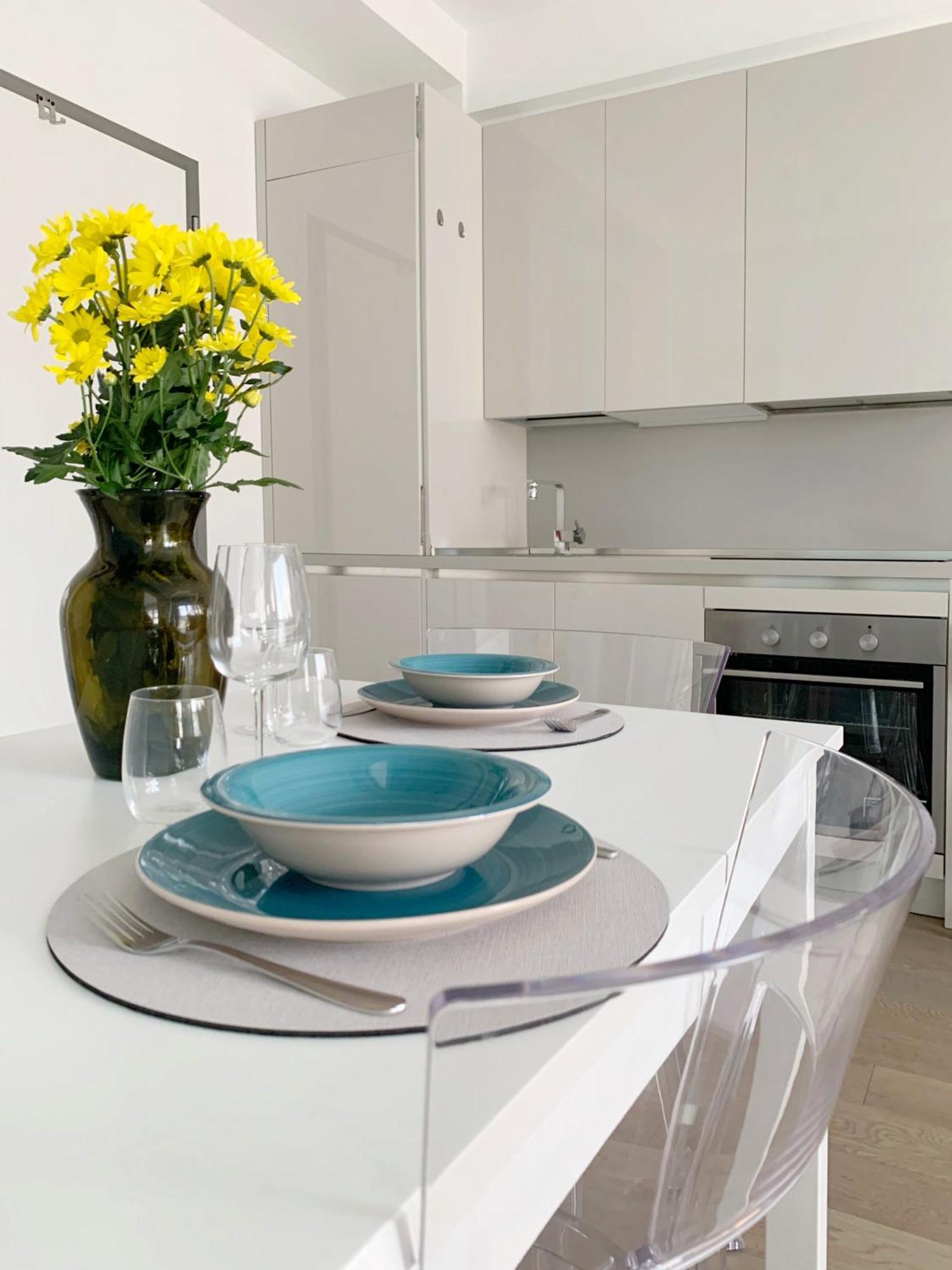 Appartement Cardano Blue - 5 Min Da Stazione