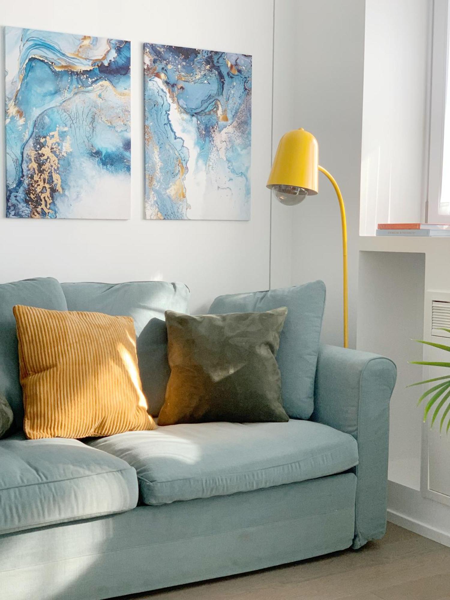 Cardano Blue - 5 Min Da Stazione Apartment *